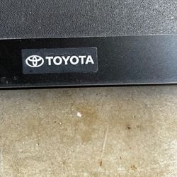 Toyota Tonneau Cover 5.5 Foot