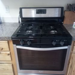 Oven And Fridge Need Gone ASAP 