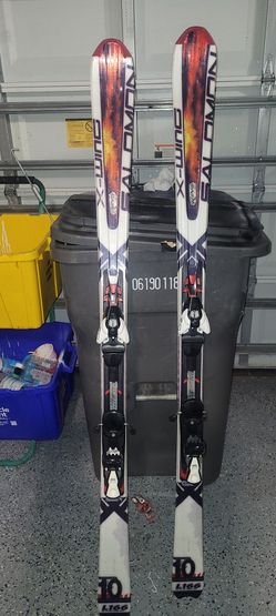 Snow Skis 