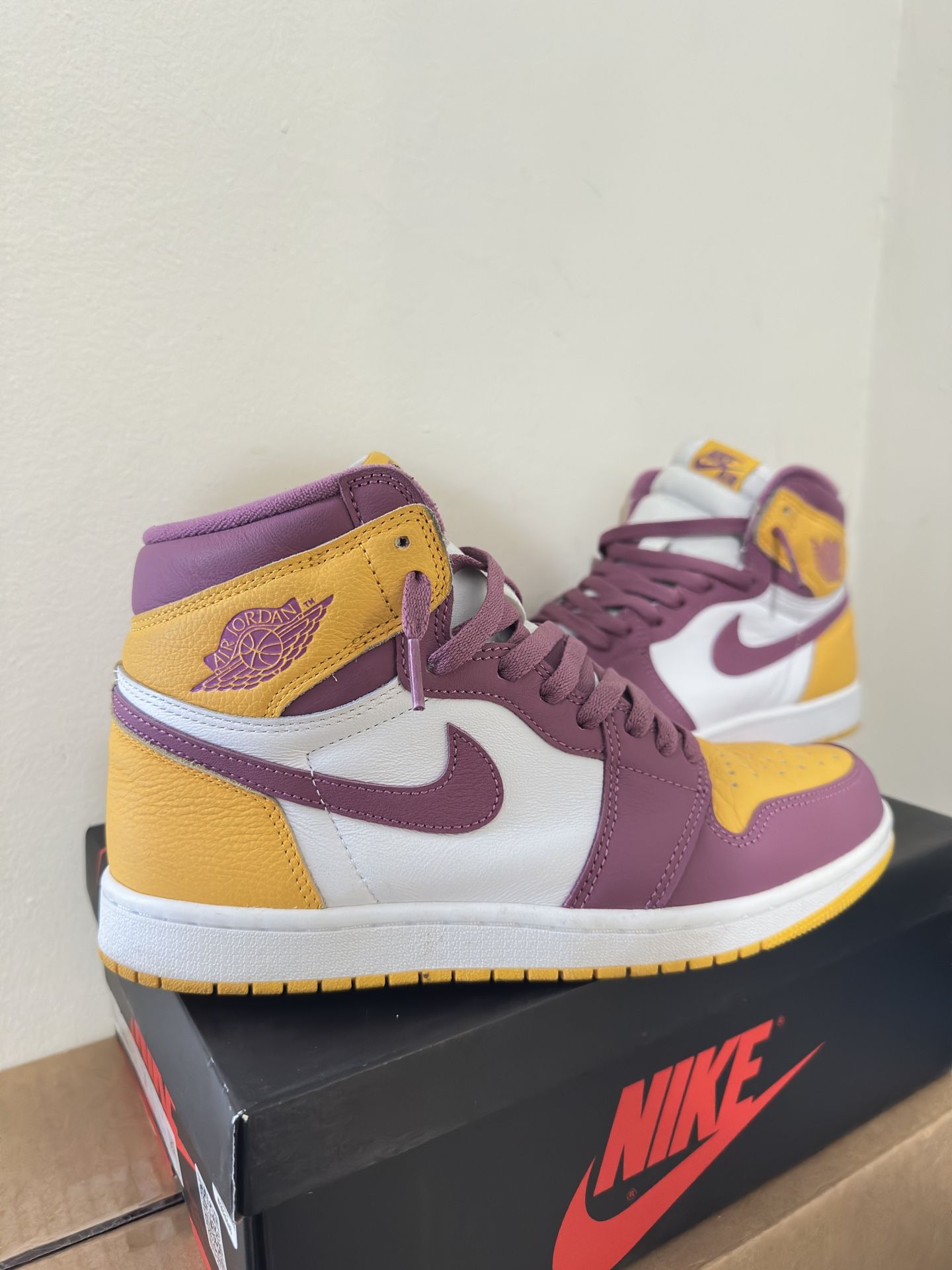 Air Jordan 1 Retro OG - 8.5men
