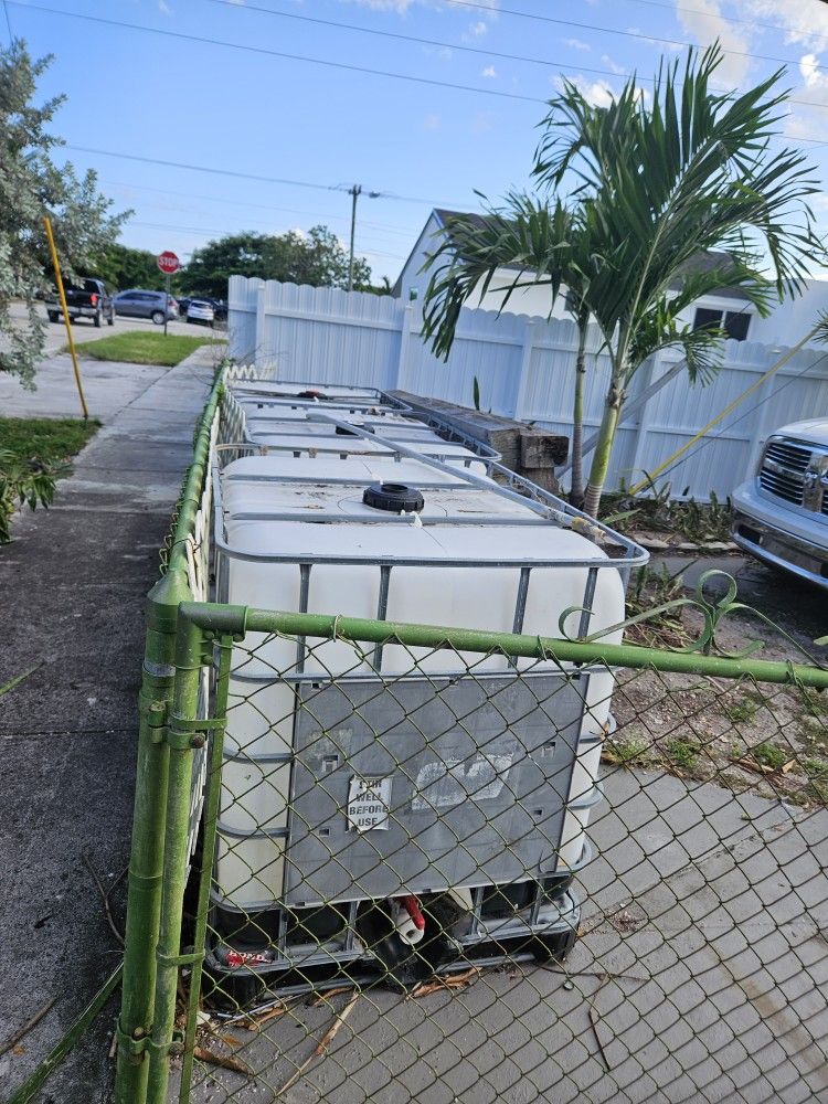 Water Tanks 275 Gallons Caged for Sale in Miami, FL OfferUp