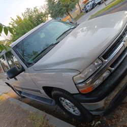 2005  Chevy Suburban