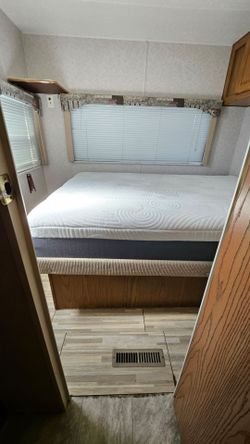 2005 Salem Camper Trailer 26'