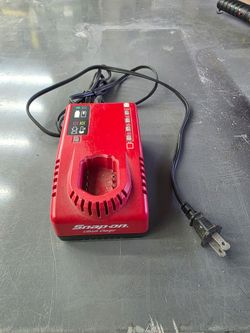 Snap-On 14.4V battery charger