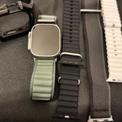 Apple Watch Ultra 49mm GPS + Cellular (Unlocked)