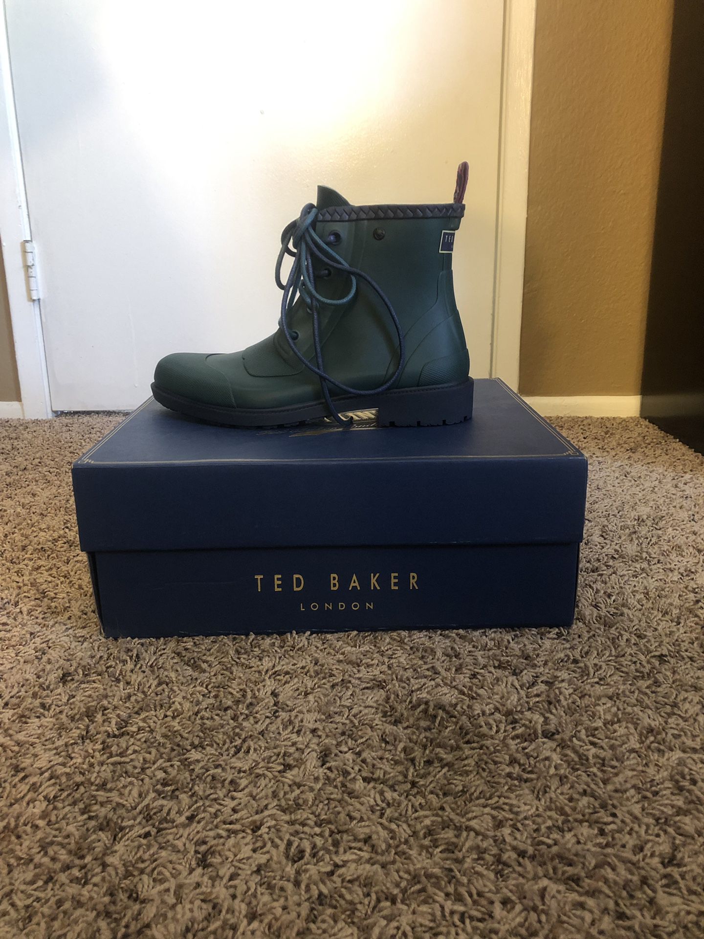 Ted Baker Epsalo Rain Boot Shoes sz 9 Brand New