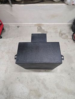 Polaris RZR pro custom subwoofer box
Look at the pictures!!!