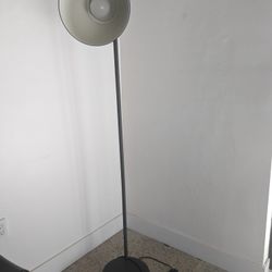 Floor Lamp. Excellent Condition 