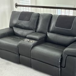 Electric reclining couch