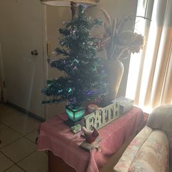 Christmas Tree. Fiber Optic. 36 Inches High. $10.See Pictures For Details Very Beautiful Good For A Home Or Office Or Anywhere You Wanna Use It