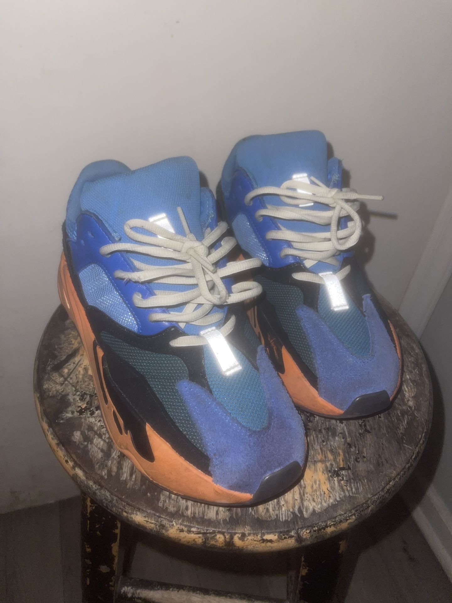 yeezy boost 700