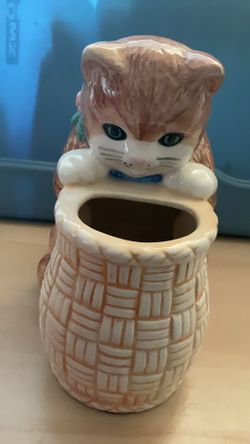 VINTAGE TREASURE CRAFT USA CAT/KITTEN PLANTER