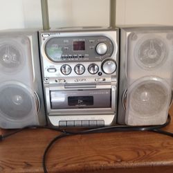 Boom Box CD Cassette Portable Radio