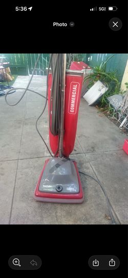 Commercial vacuum in good shape come with extra bell.