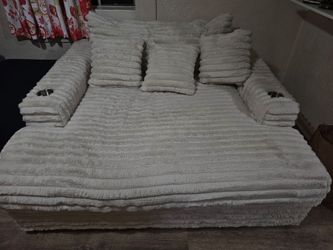 Couch white