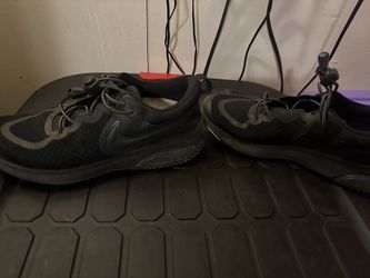 Women’s Tennis Shoes