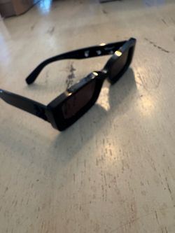 Off White shades