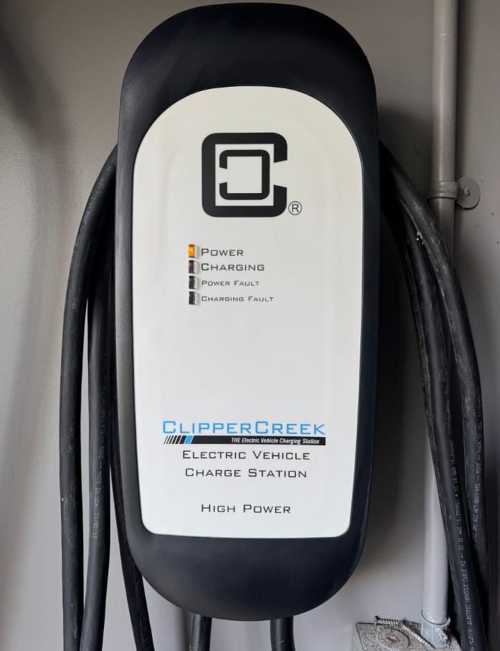 Clipper Creek HCS-40 (pre-owned like new)
