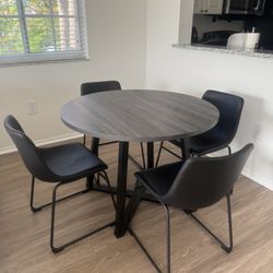 Dinning Table 