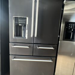 Kitchen Aid Refrigerator /60 Day Warranty Located At:📍5415 CARMACK RD TAMPA FL 33610📍📲813~707~4791