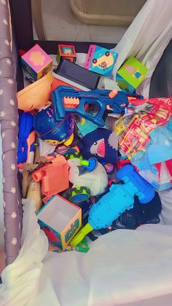 Lots Of Toys 