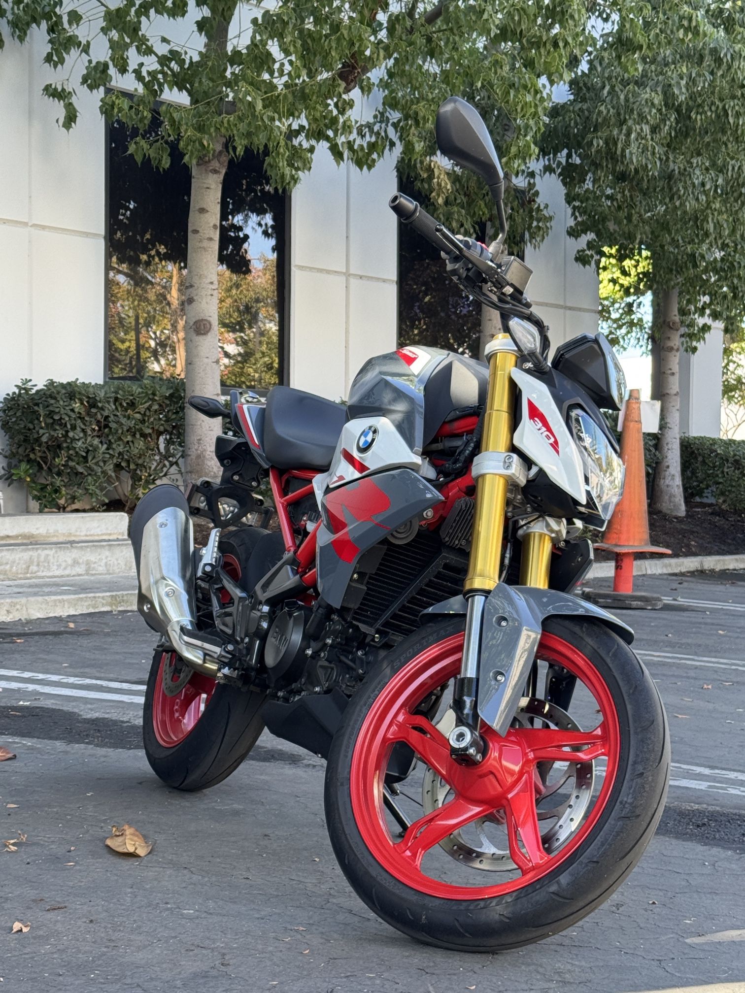 2021 BMW G310R