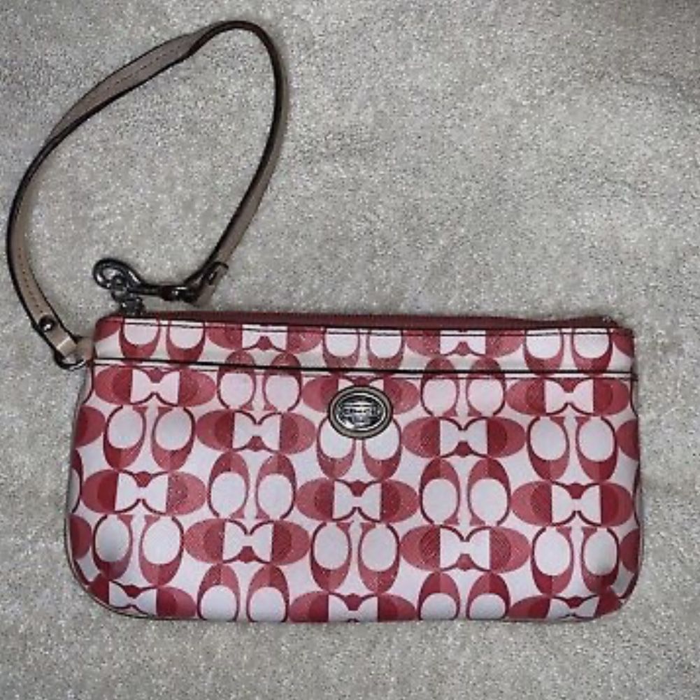 Coach Signature Payton Multi Color Zip Wristlet Wallet Purse Clutch Bag for  Sale in New York, NY - OfferUp