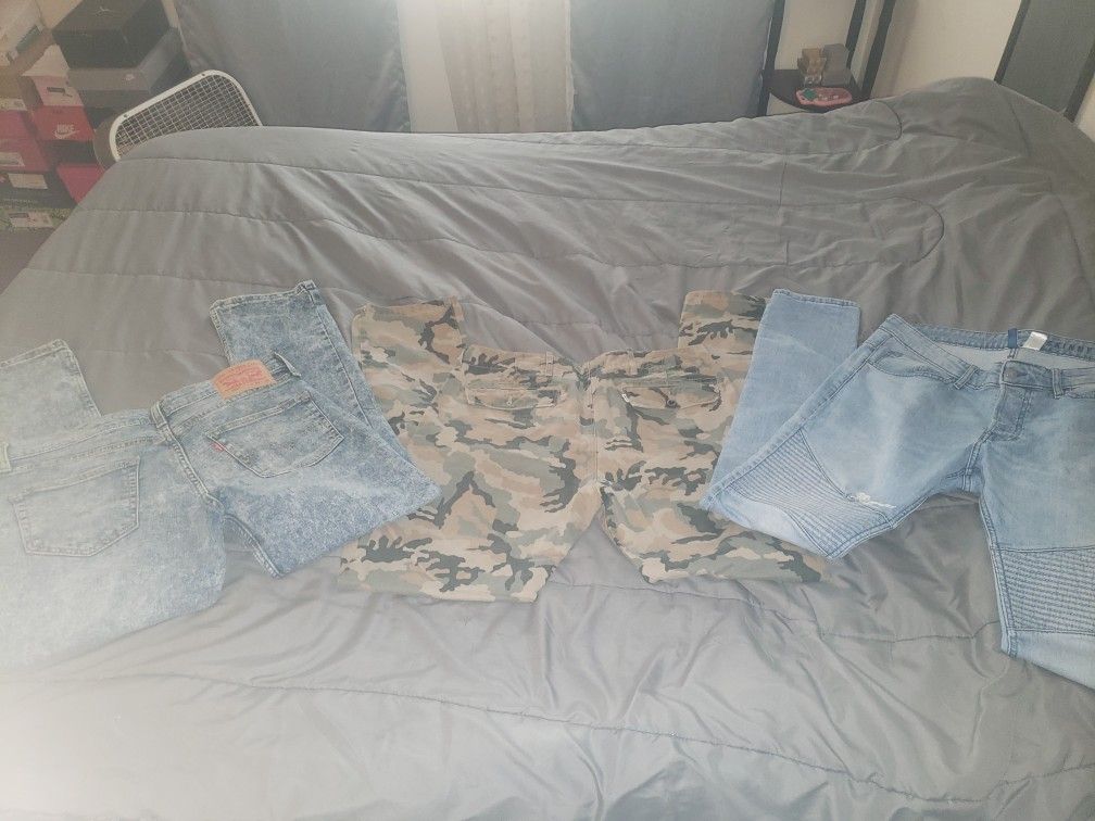 Levi's And H&M Pants 33:30 ,34:32, 34:34 