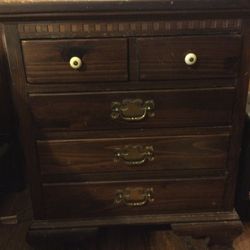 Set Of 2 Ethan Allen Pine Nightstands