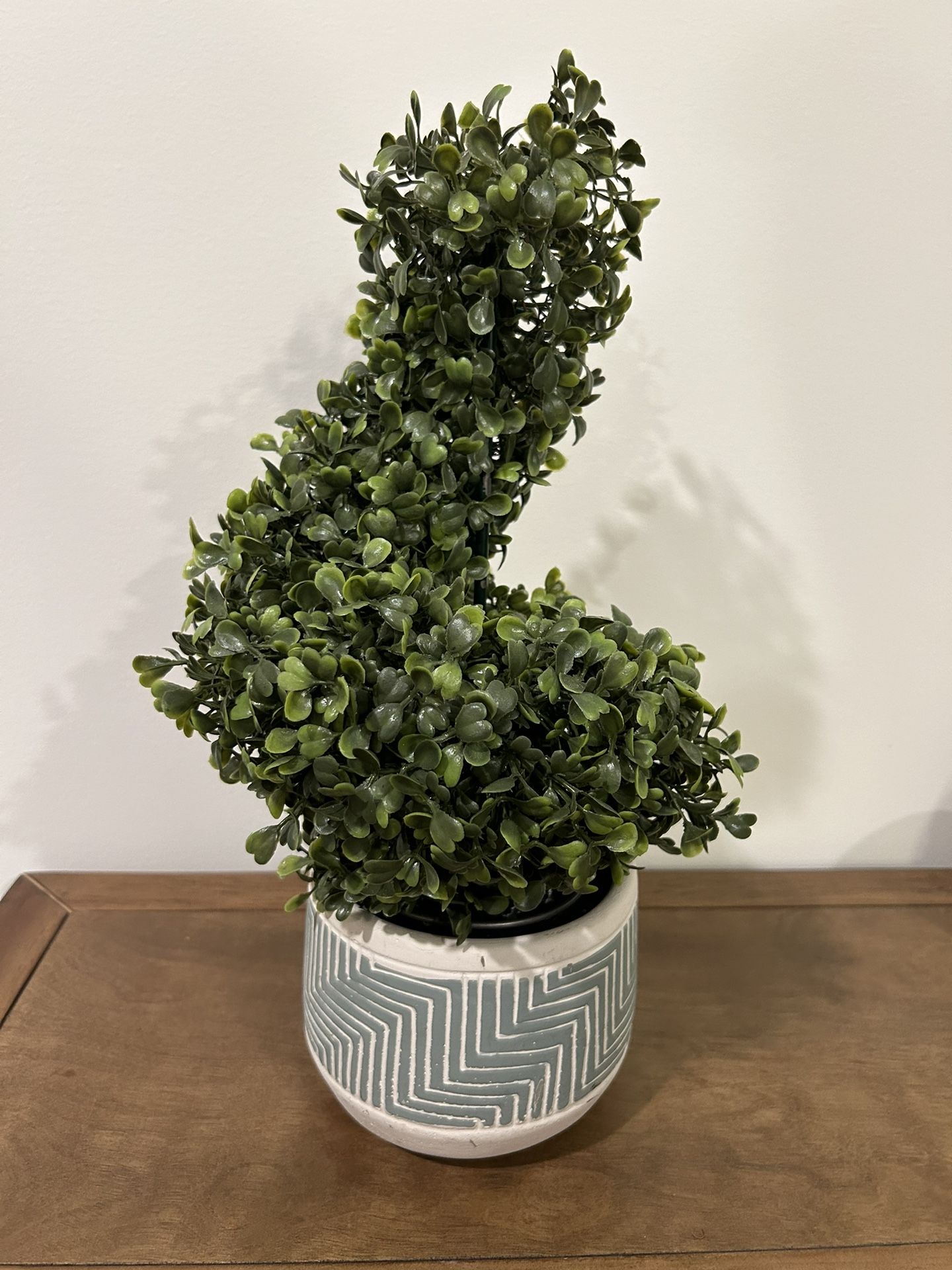Small Artificial Topiary/Ceramic Planter (1 Ft 3” Tall)