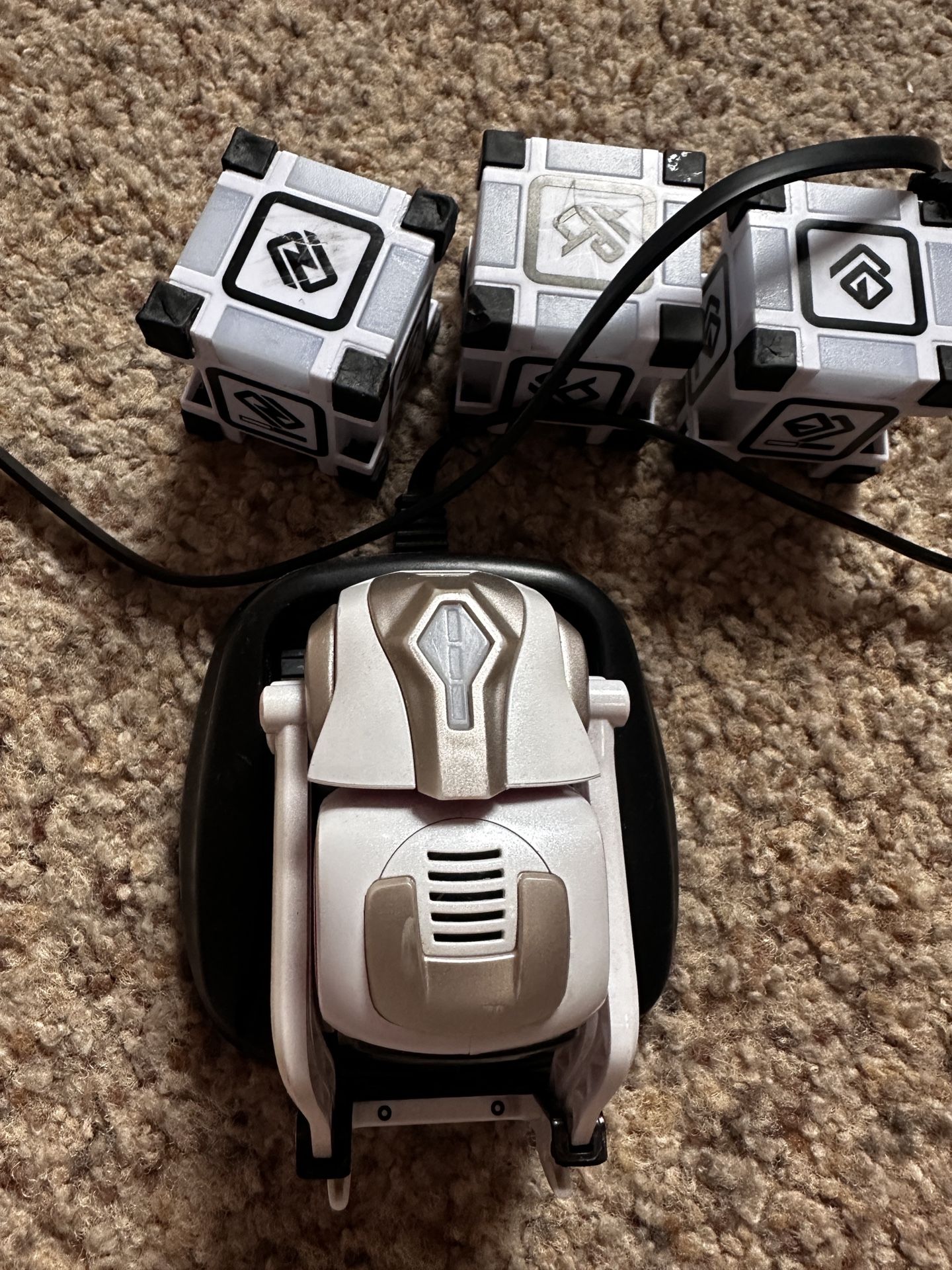 Anki Cozmo With New Batter