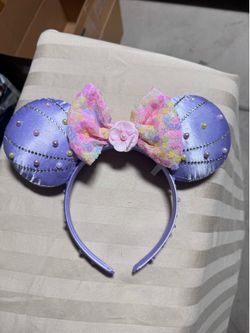 New Disney Minnie ear