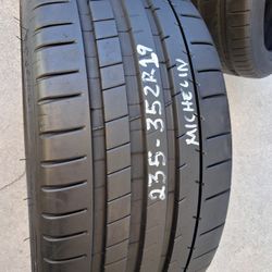 235-35ZR19(91 Y) 1 MICHELIN PILOT SUPER SPORT  TREAD 90%  $180.00  MERCEDES BENZ TIRE /TIRE CAN FIT OTHERS CARS TO 