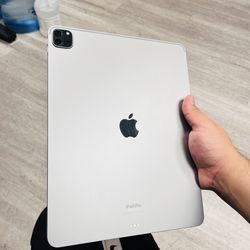 iPad Pro 12.9” 6th Gen 512gb WiFi