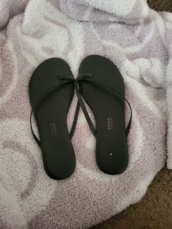 Tkees Sandals Size 7