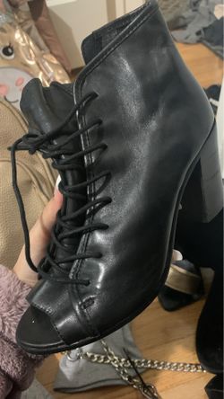 Steve Madden bootie