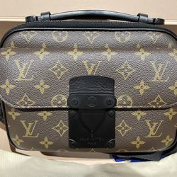 Louis Vuitton S Lock Messenger Bag