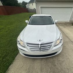 2013 Hyundai Genesis