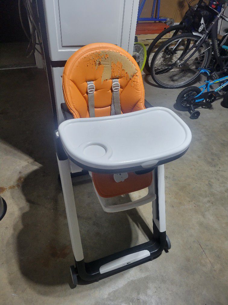Peg Perego Siesta High Chair. Free Delivery 