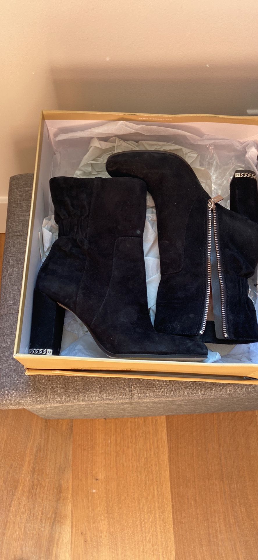 Michael Kors Suede bootie