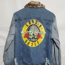 GUNS -N -ROSES WOMEN’S JACKET  DISTRESSED  FAUX FUR TRIM SIZE LARGE 