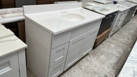 Bathroom vanity white 49”in