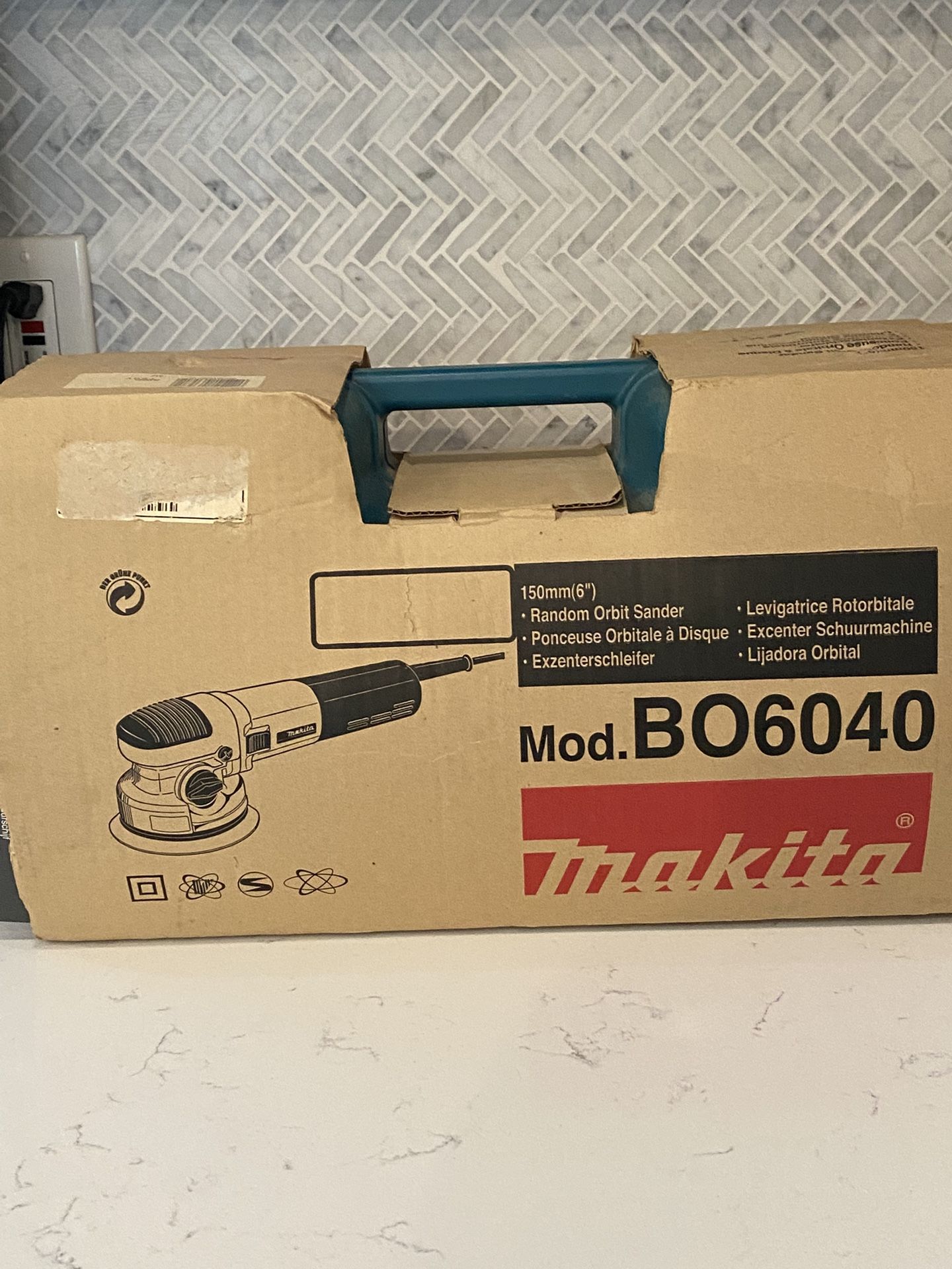 Makita 6 Inch Random Orbital Sander