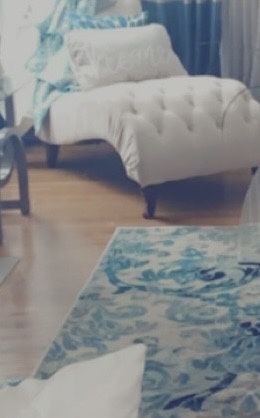 Complete living room set for sale $1000