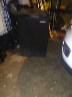 Mini fridge