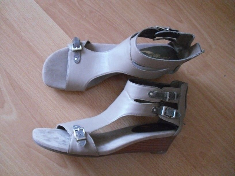 brand new tan color aerosole sandals
