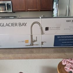 Touchless Stainless Steel Kitchen Faucet With Led Light 