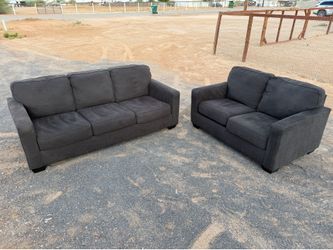 Free Delivery!!! 🚚 Beautiful Gray Couch Set!