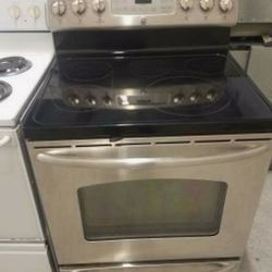Frigidaire Whirlpool 30in Range Electric & All Gas