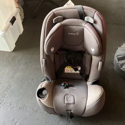 Safety First Go-and-Grow Car Seat